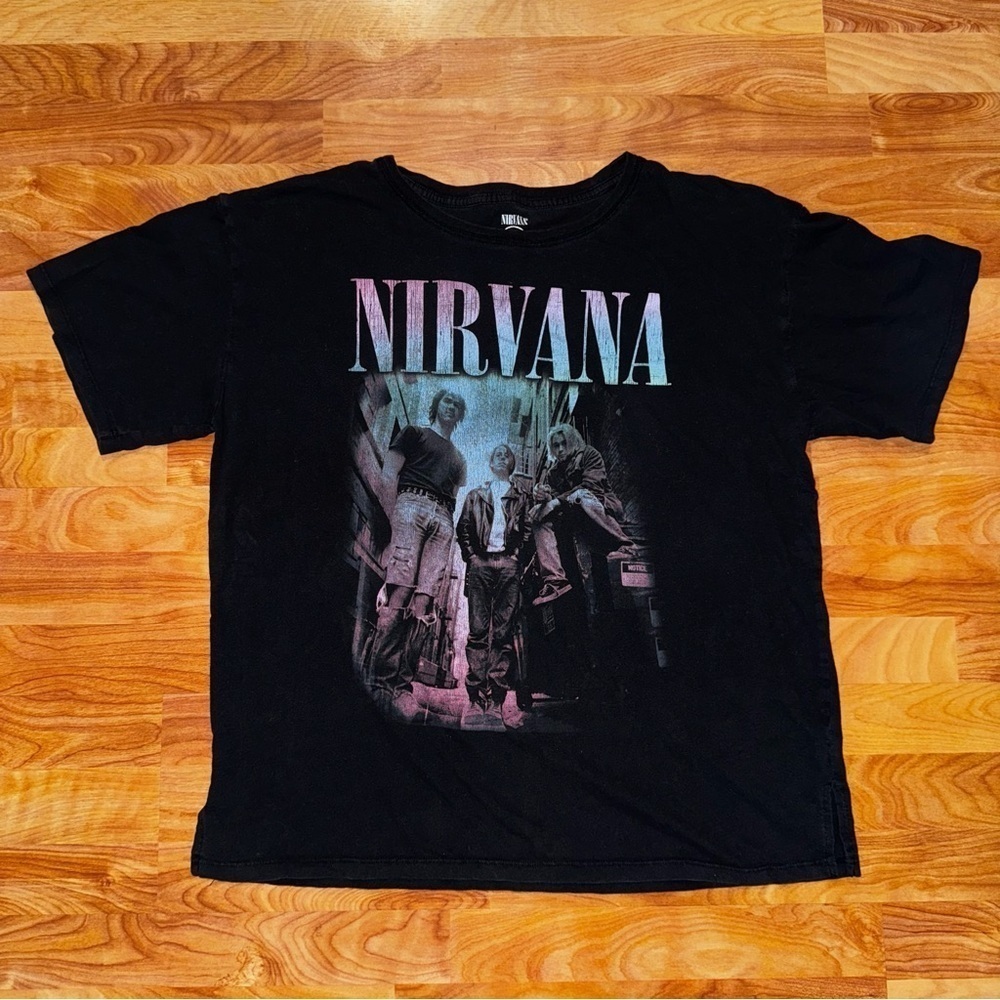 NIRVANA Licensed Grunge Rock Oversized T-Shirt Men’s Size Medium Graphic Print T